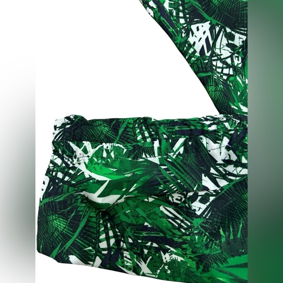 ATHLETA Aspire Palm Print Rushed Ankle Travel Joggers Pants Size 4 - Picture 9 of 12